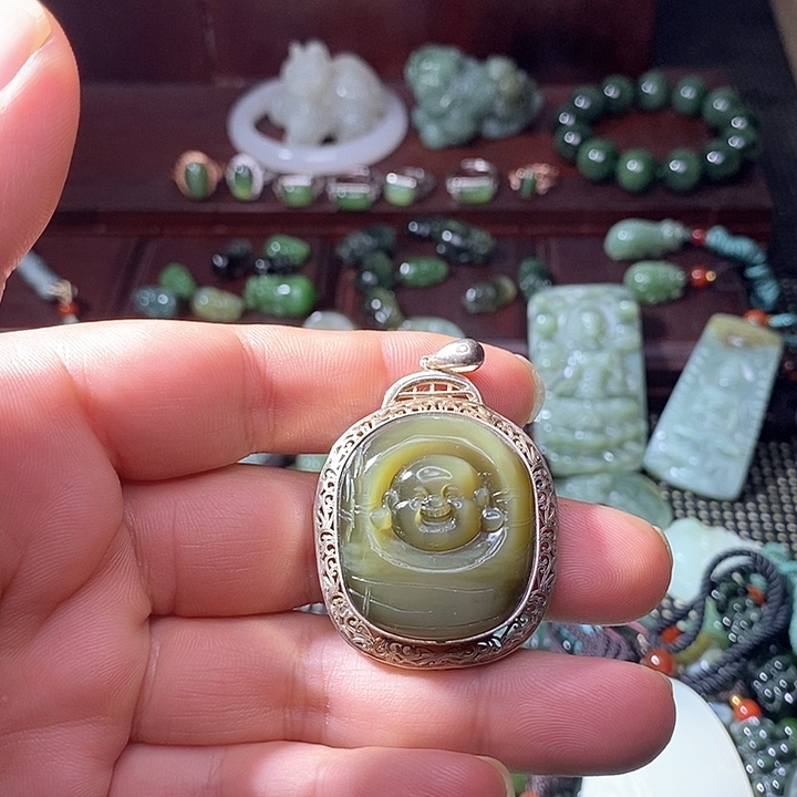 用***9和田玉未镶嵌吊坠(不含链)