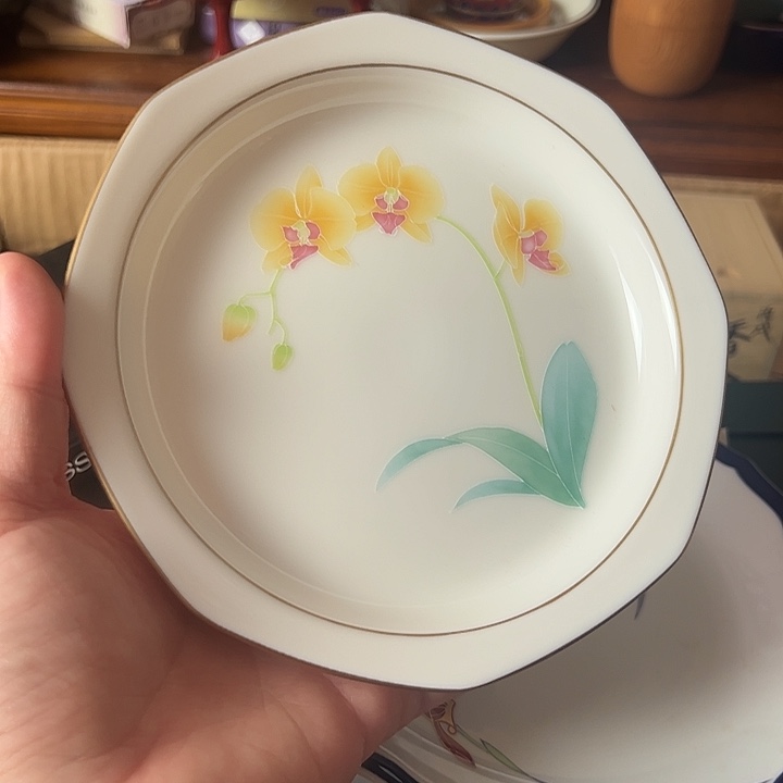 瓷片香兰社蝴蝶兰盘子全品