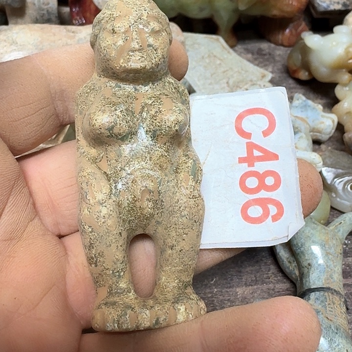 蛇纹石玉颈饰未镶嵌