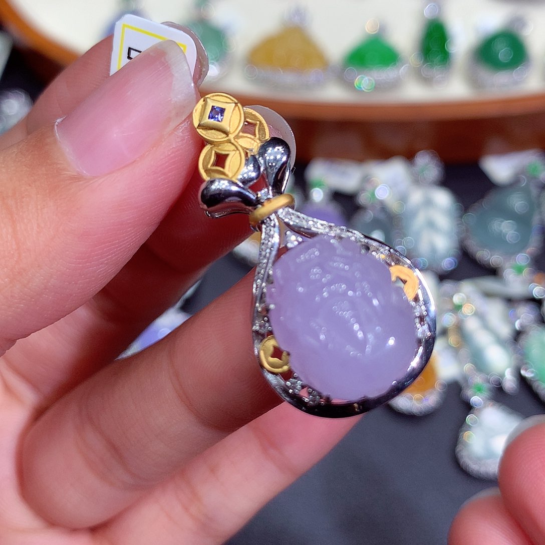 翡翠吊坠(不含链)18K金镶嵌