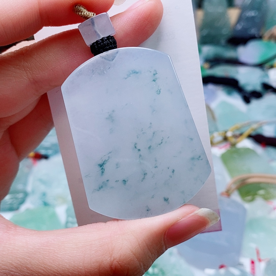 离***晴翡翠未镶嵌颈饰翡翠