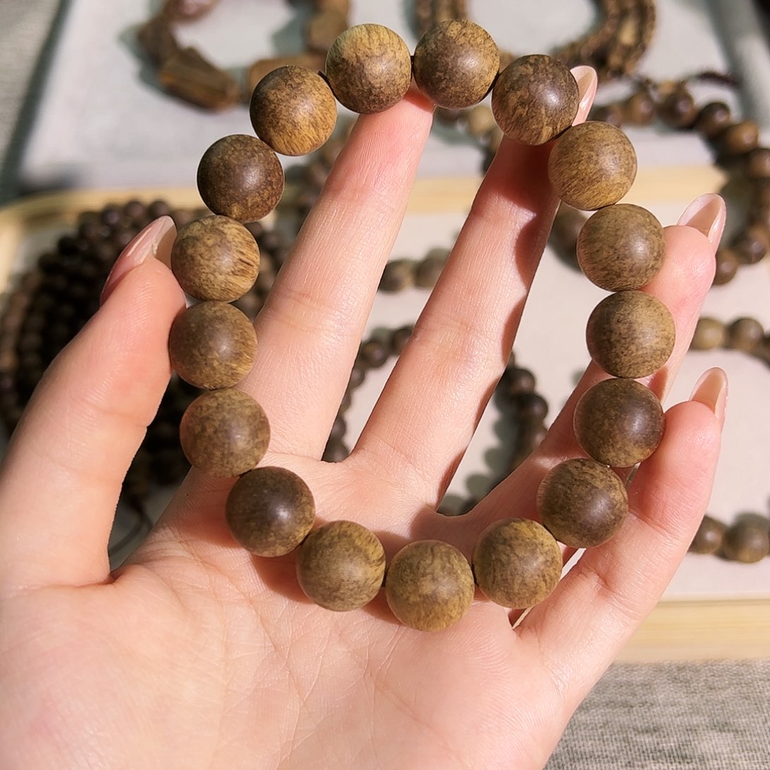 手串沉香天然柬埔寨菩萨老料1.3单圈 花香蜜甜