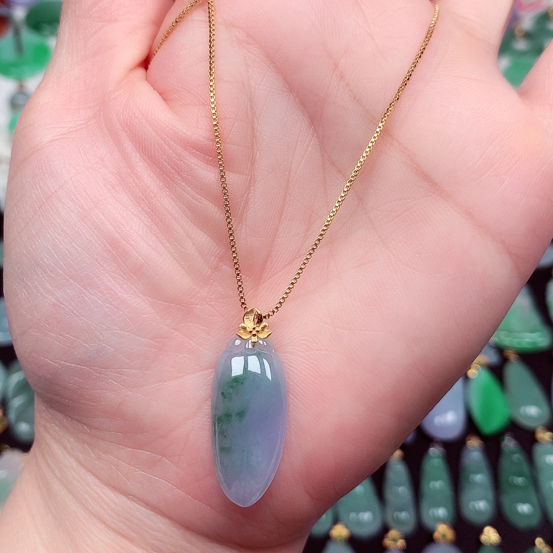 翡翠18K金镶嵌颈饰