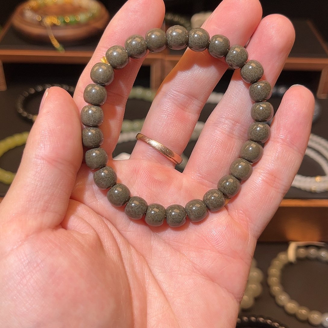 和田玉未镶嵌手链