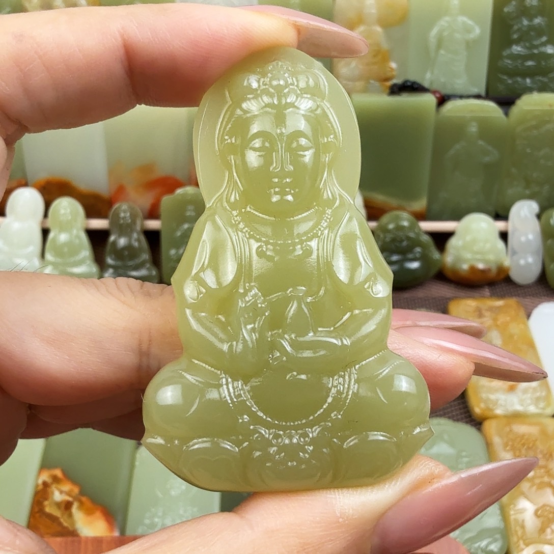 果绿色立体观音吊坠