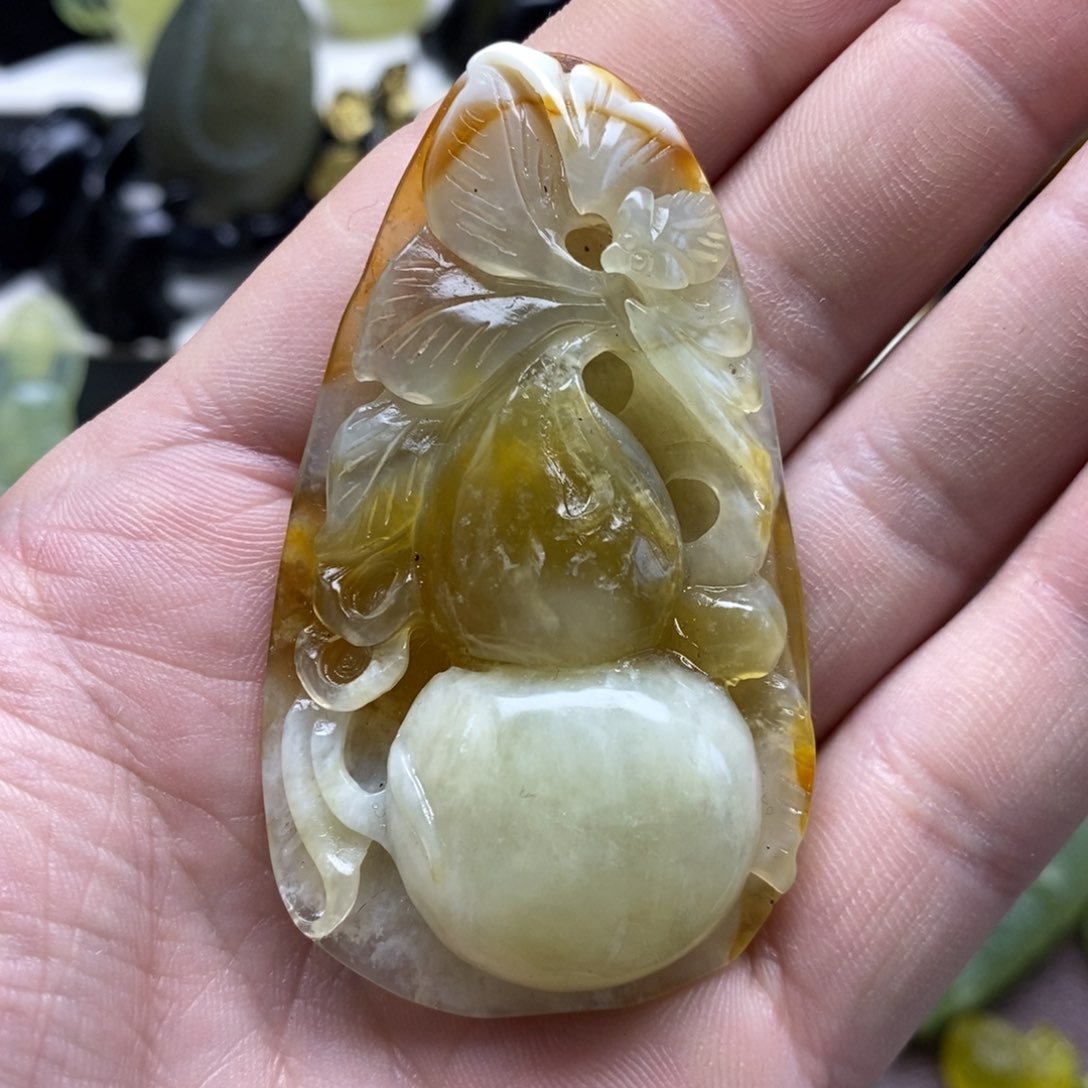岫玉葫芦吊坠未镶嵌
