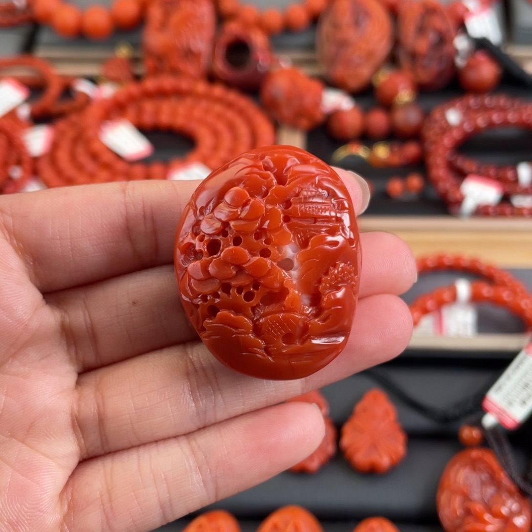 南红玛瑙未镶嵌雕刻