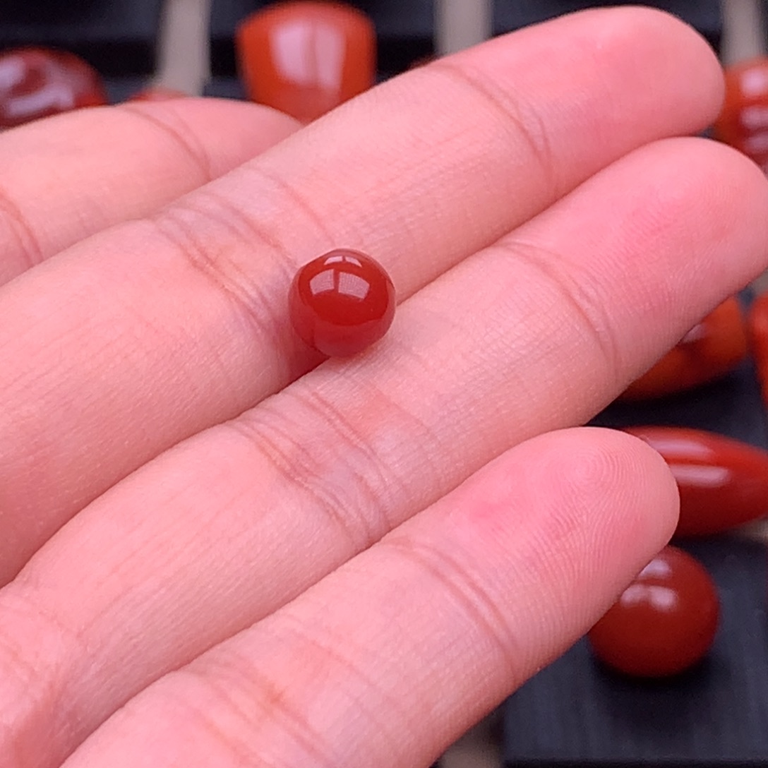 南红玛瑙未镶嵌川料原矿圆珠7.2mm
