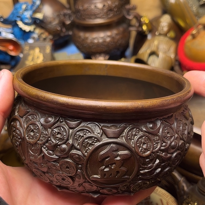 精美铜器批发档口