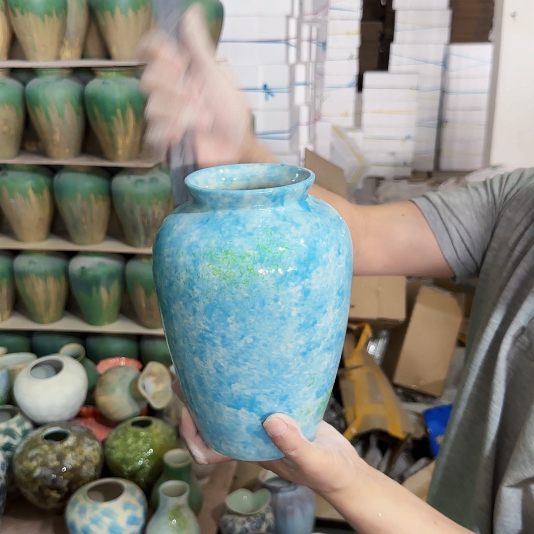 景德镇陶瓷花瓶微瑕