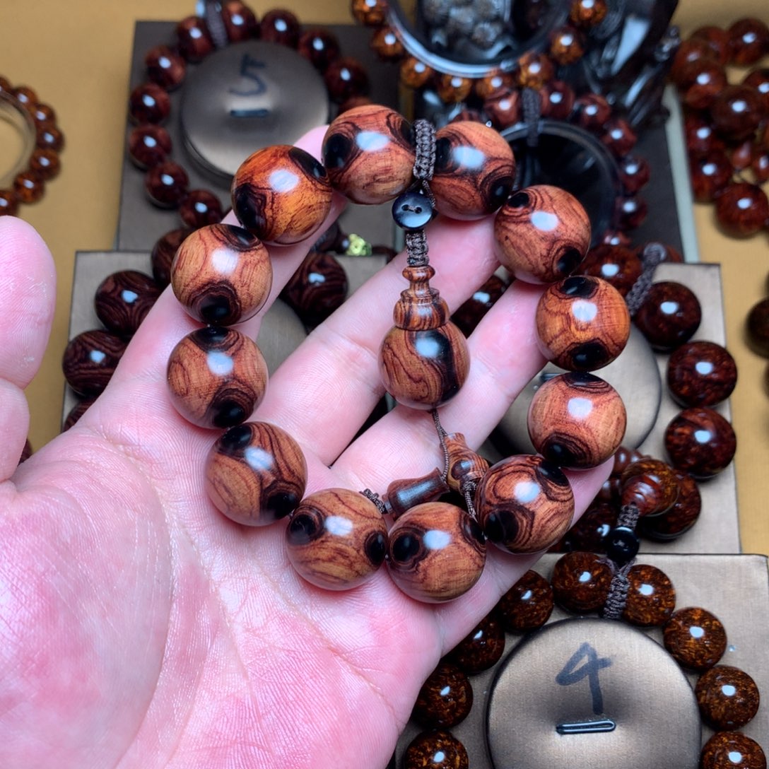 黄花梨/降香黄檀2.0鬼脸对眼