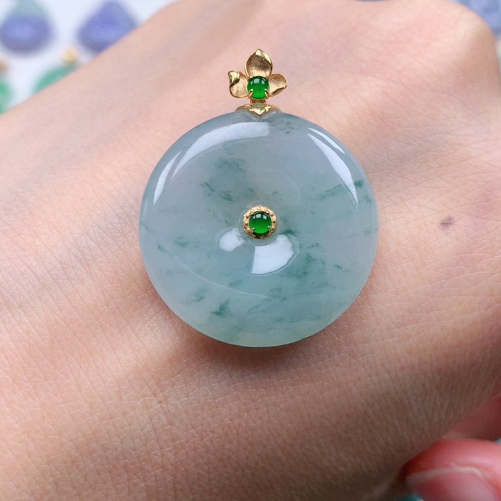 翡翠吊坠(不含链)18K金镶嵌