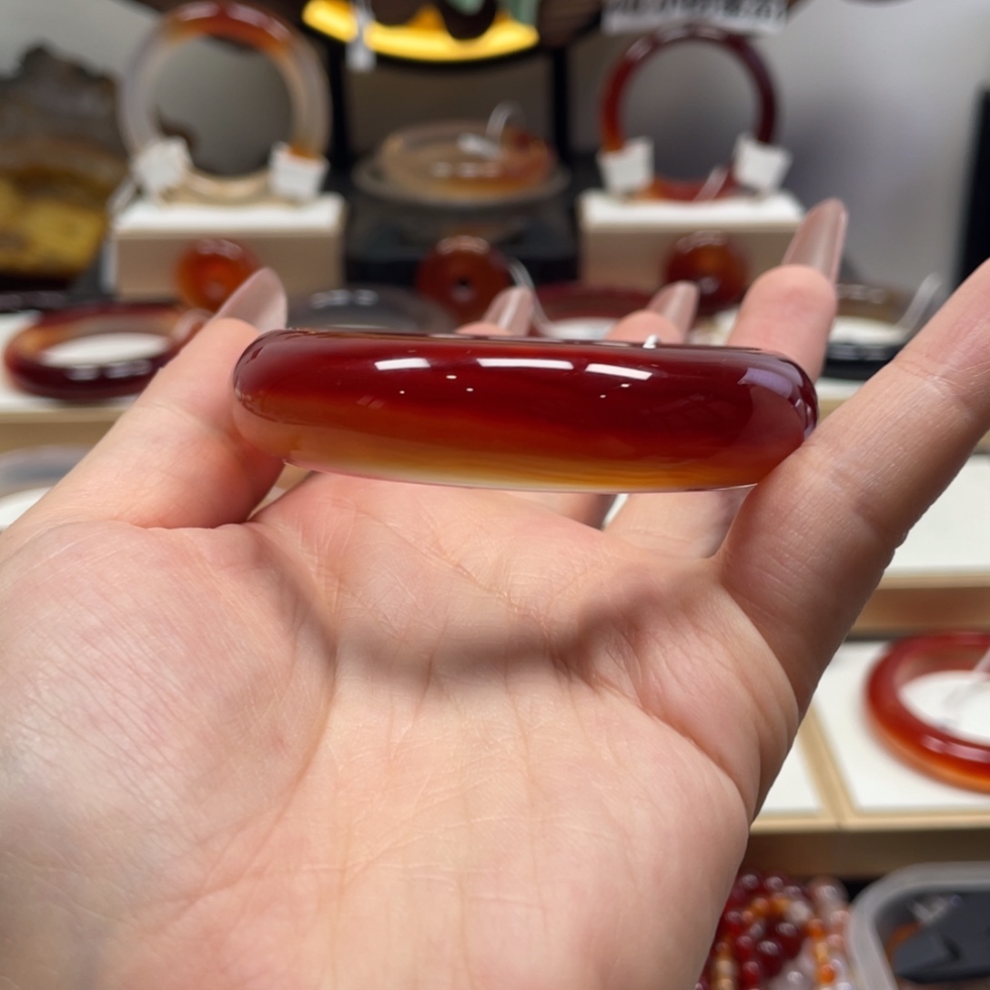 玛瑙/玉髓未镶嵌手镯