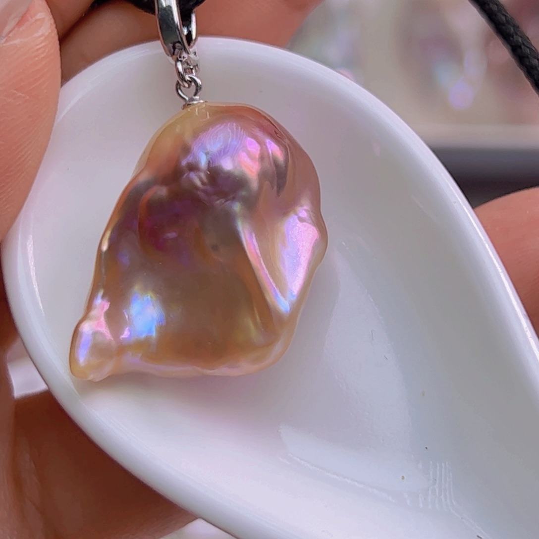 淡水珍珠未镶嵌吊坠(赠链)