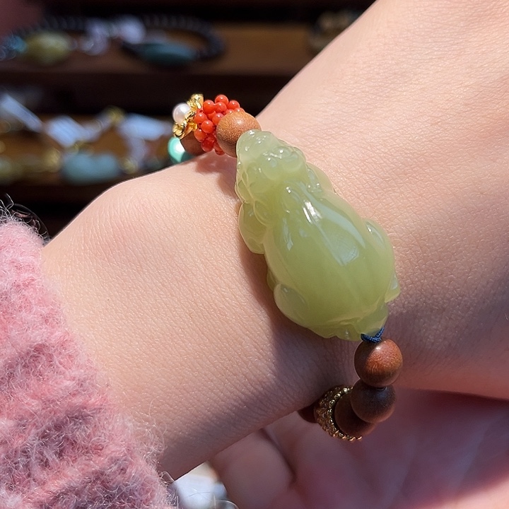 和田玉未镶嵌手链