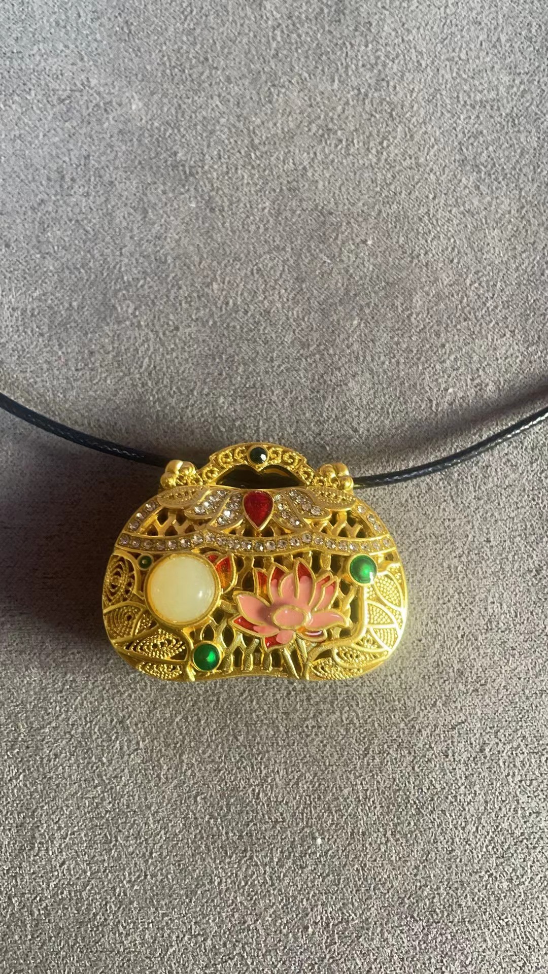 【官方甄选】吉祥如意荷花锁包-YYV