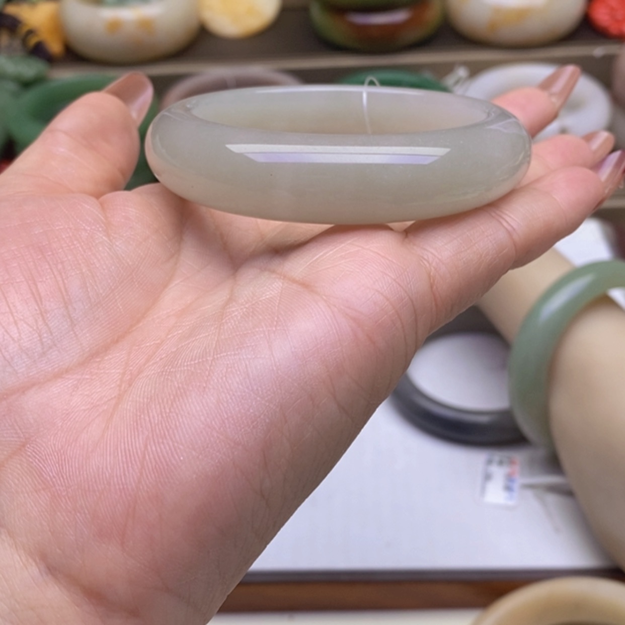 【闪购商品】石英质玉手镯未镶嵌王**·