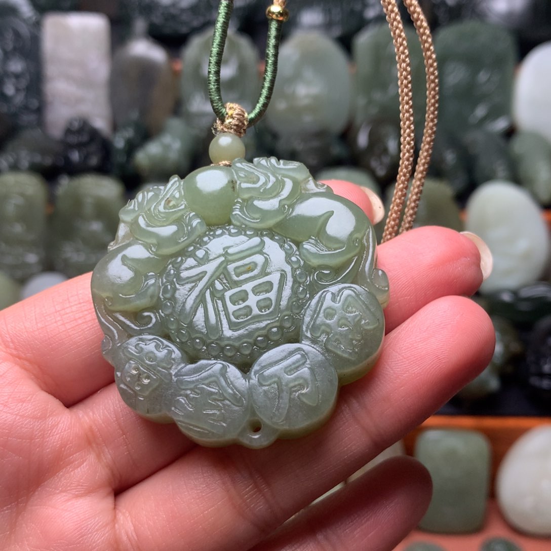 和田玉颈饰未镶嵌挂件35