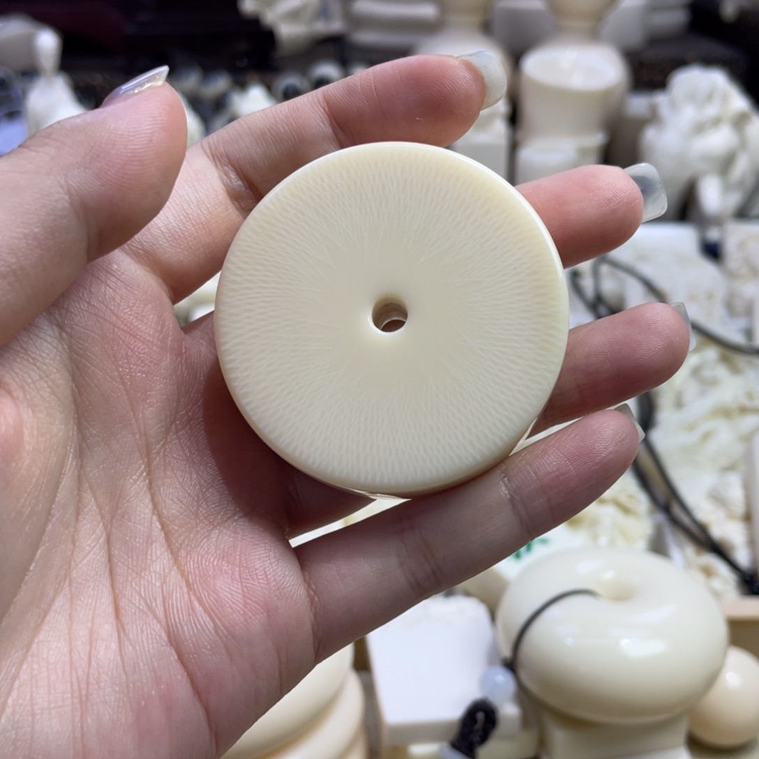 王***。新骨瓷直切平安扣手把绳