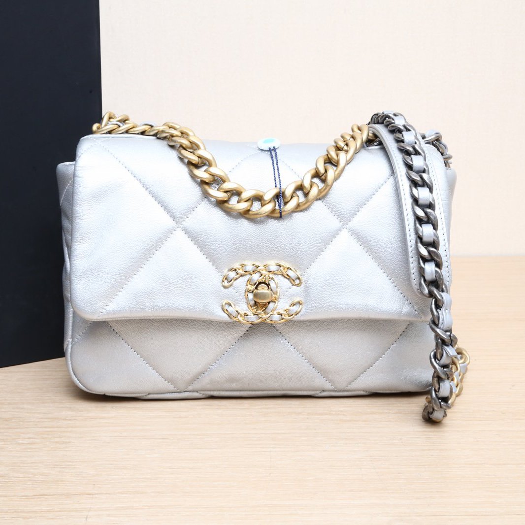 99新 Chanel/香奈儿 【小花念念】19BAG 口盖包 小号 银色 30开