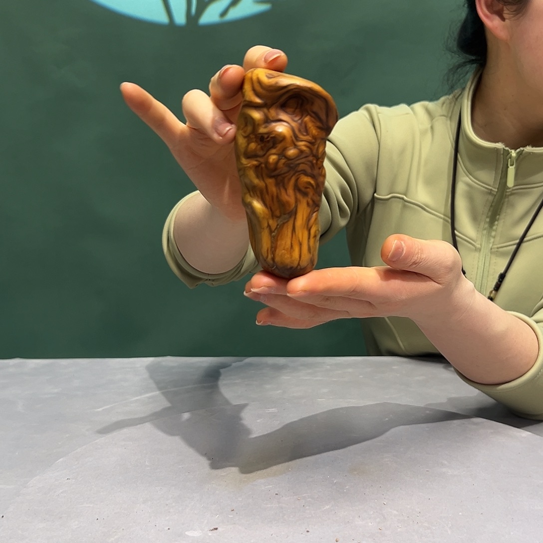 李***好柏木（崖柏）手把件 纹理