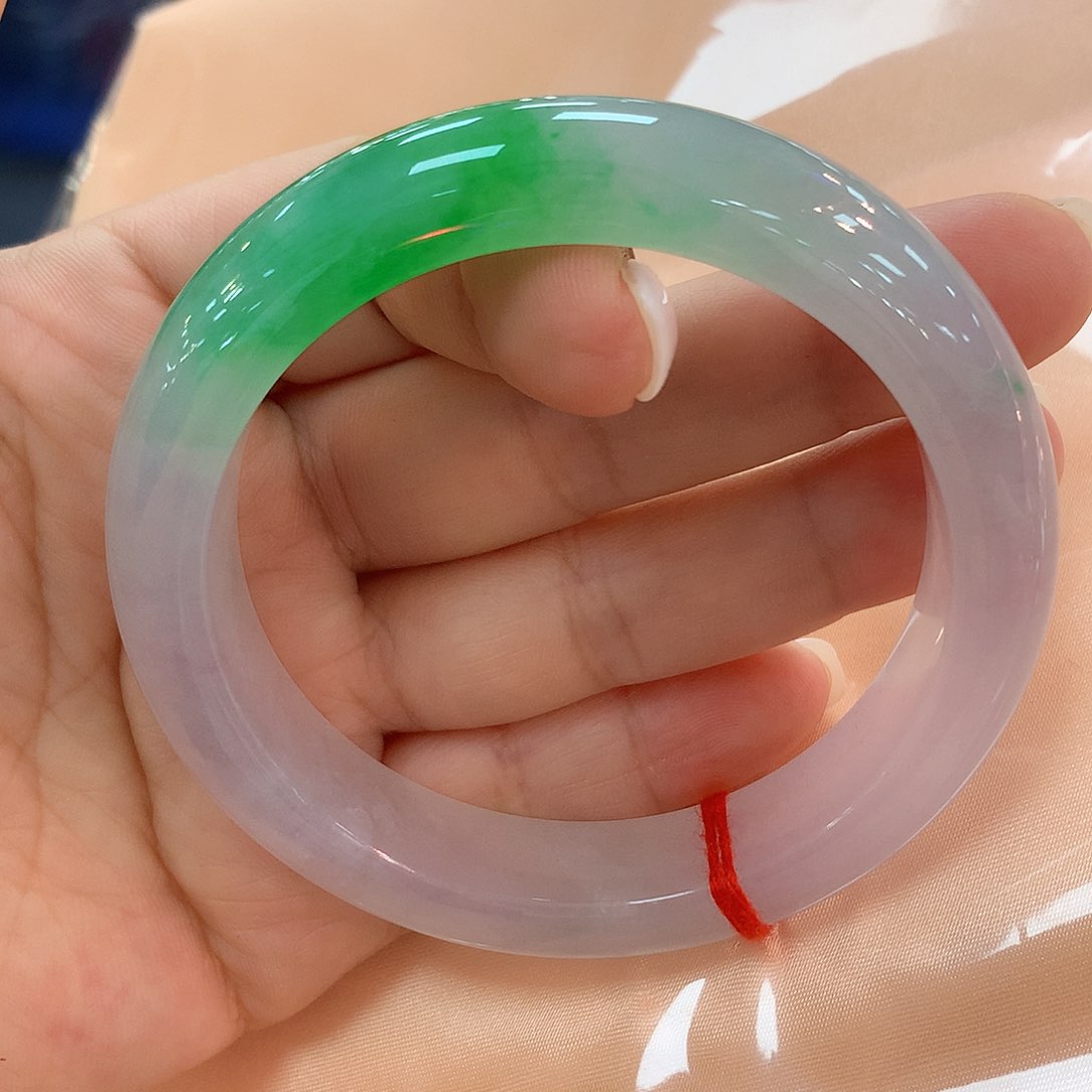 翡翠手镯未镶嵌天然翡翠手镯缅甸