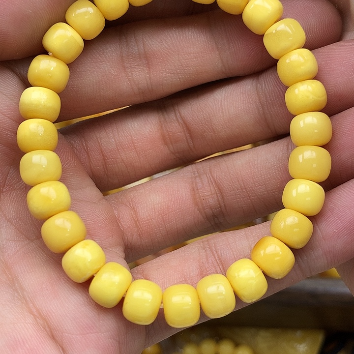 蜜蜡未镶嵌珠宝奇石