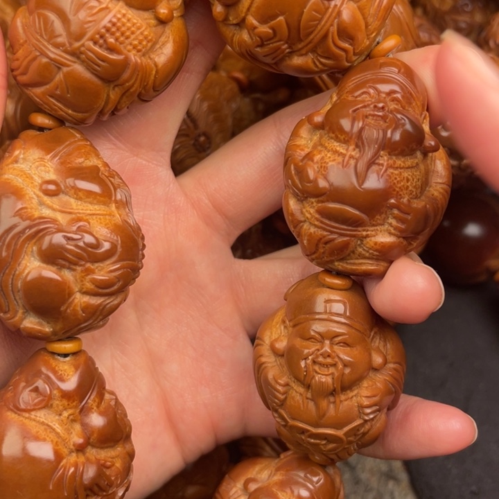 小***卢橄榄核吊坠橄榄核