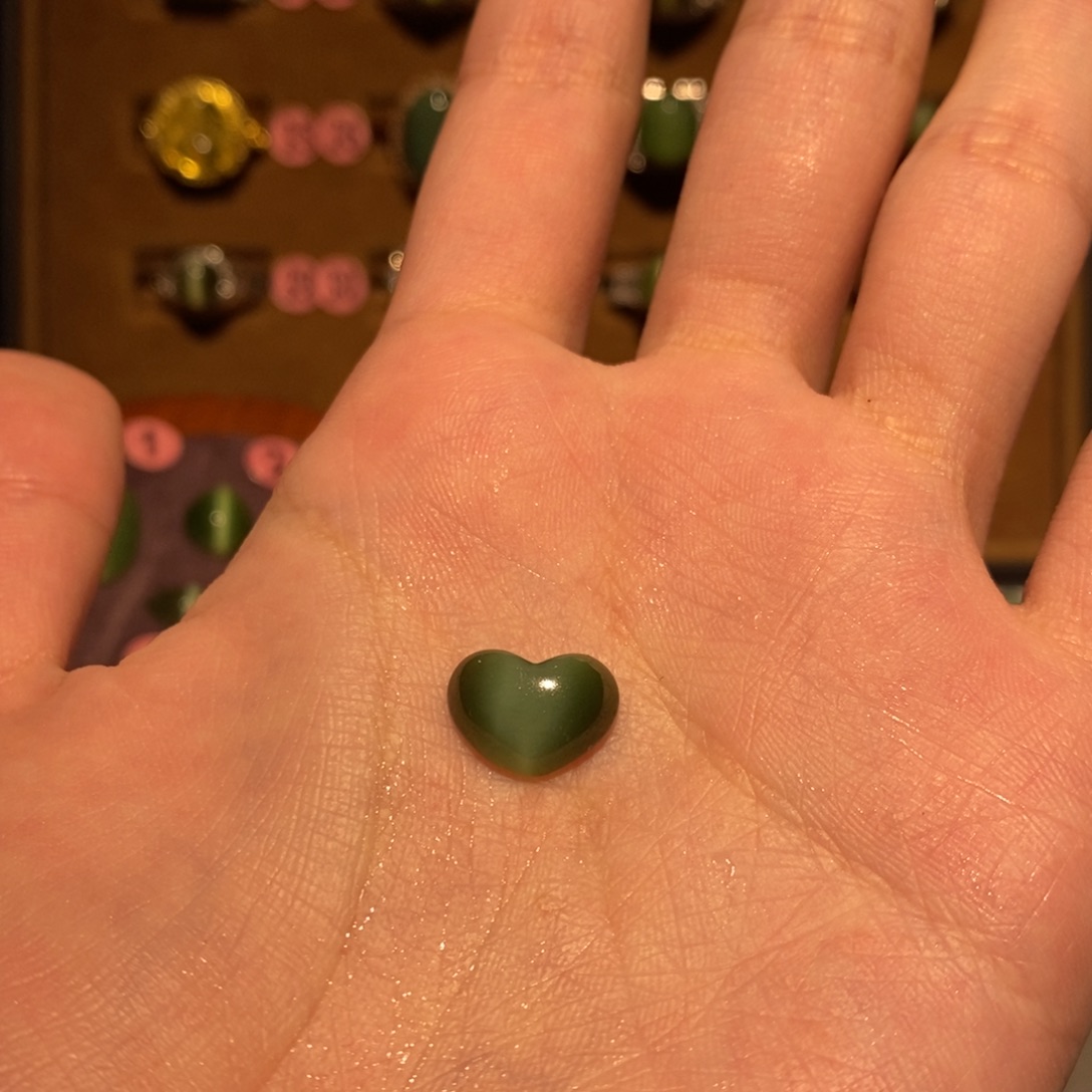 八***香和田玉未镶嵌戒指