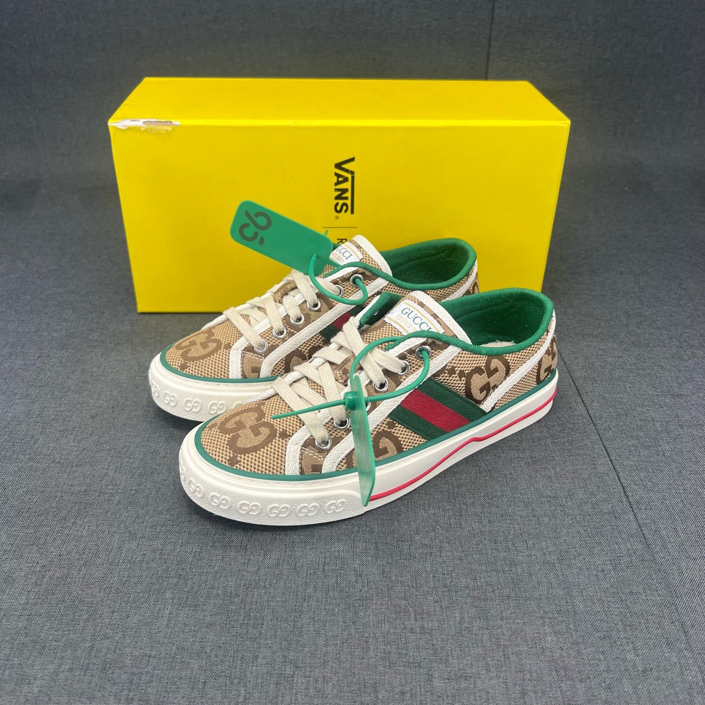 99新 GUCCI/古驰 gucci 1977 红棕大logo 码数 35 配盒