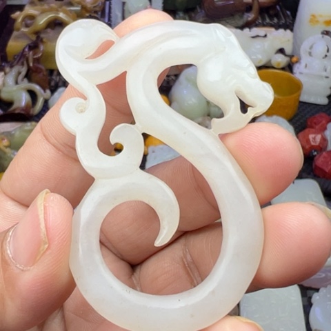 和田玉颈饰未镶嵌