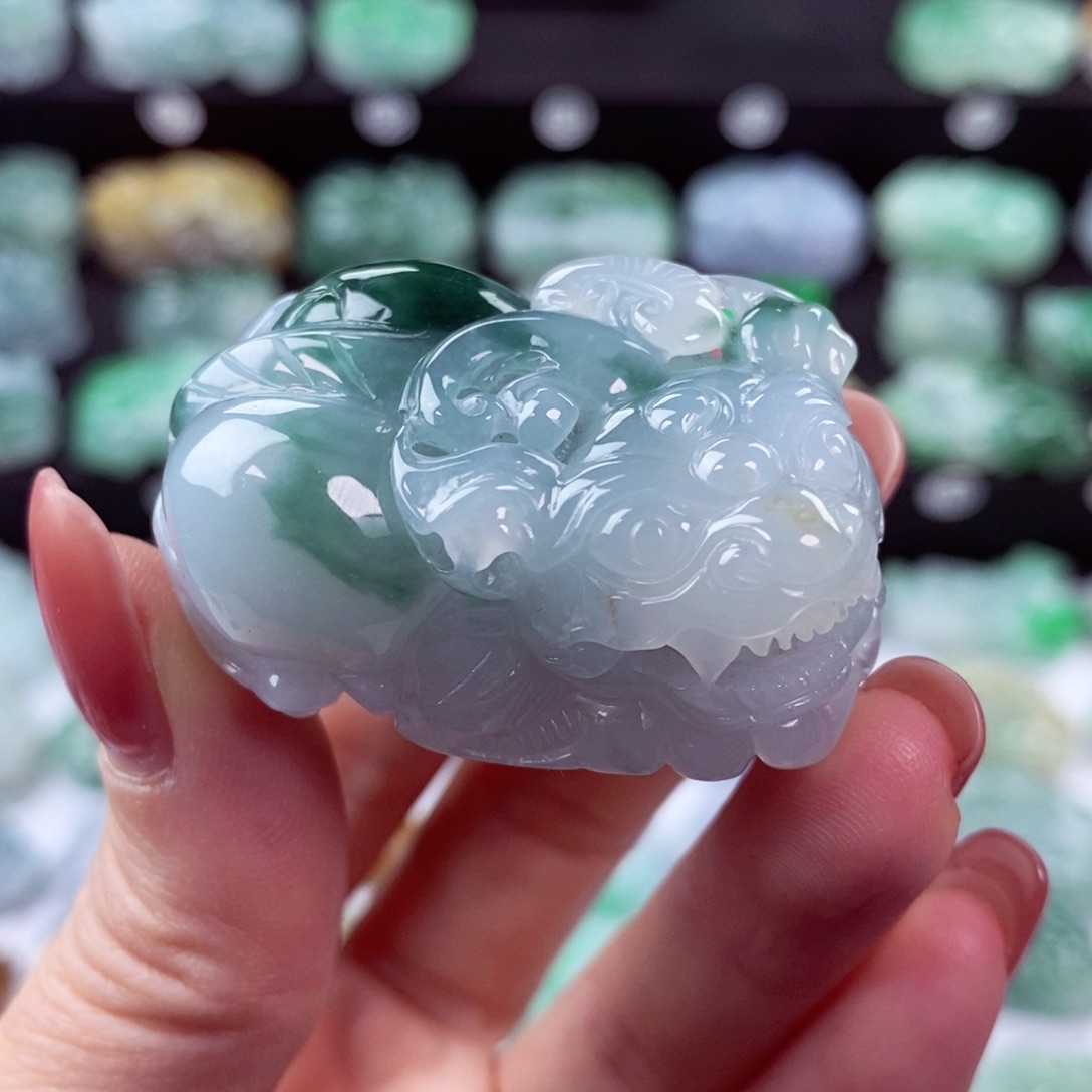 翡翠颈饰未镶嵌天然
