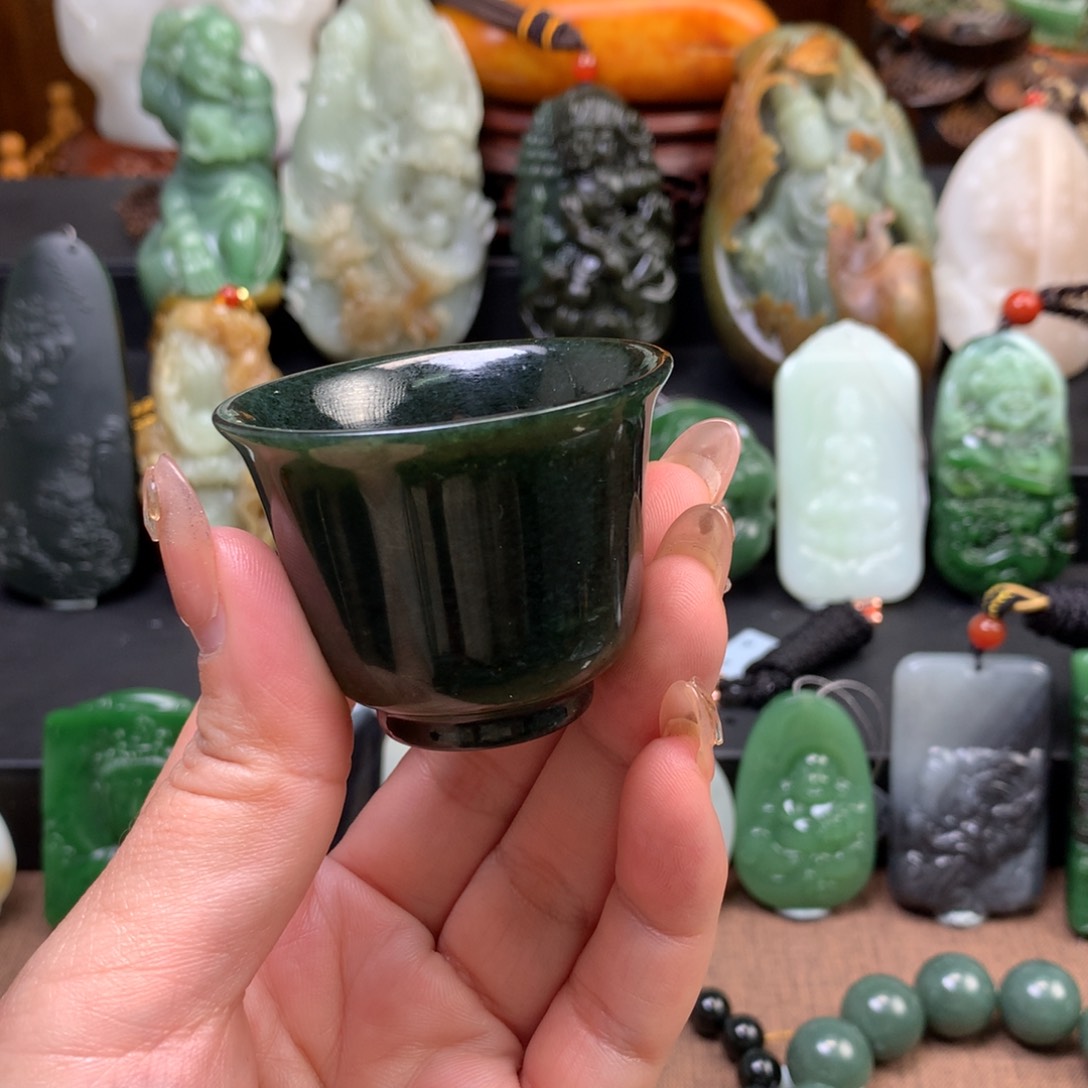 和田玉挂件未镶嵌