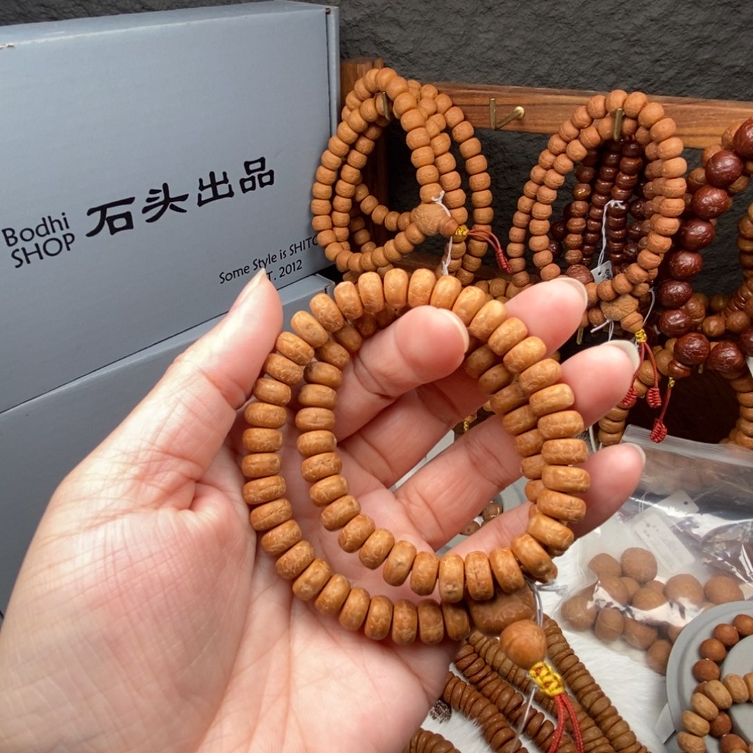 手串凤眼菩提实心籽蝉翼9.9-10.3尺68颗