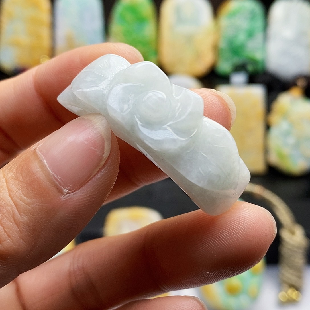 颈饰未镶嵌翡翠翡翠A货一物一证