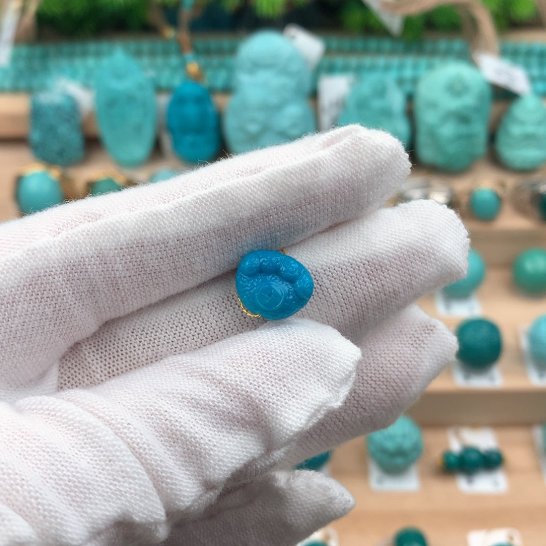 绿松石配饰未镶嵌