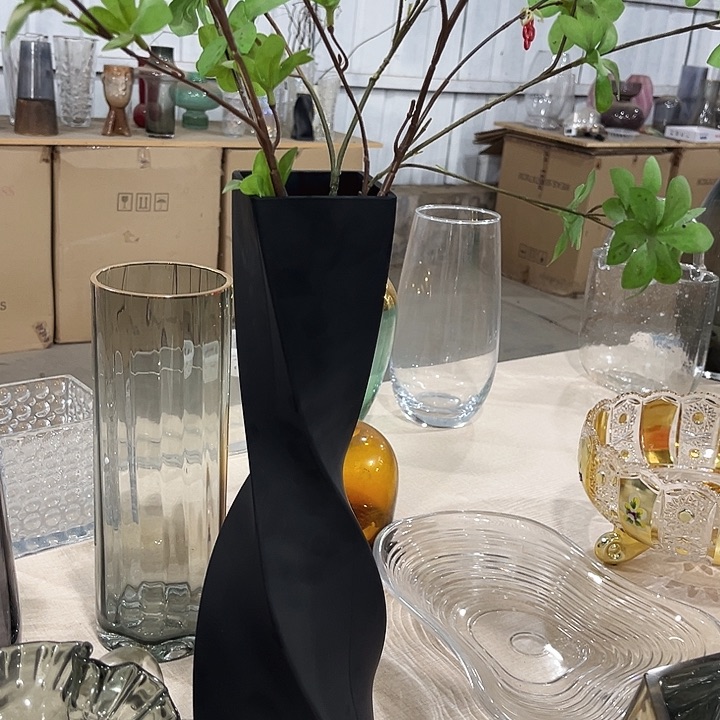 水晶花瓶黑色磨砂扭腰花瓶