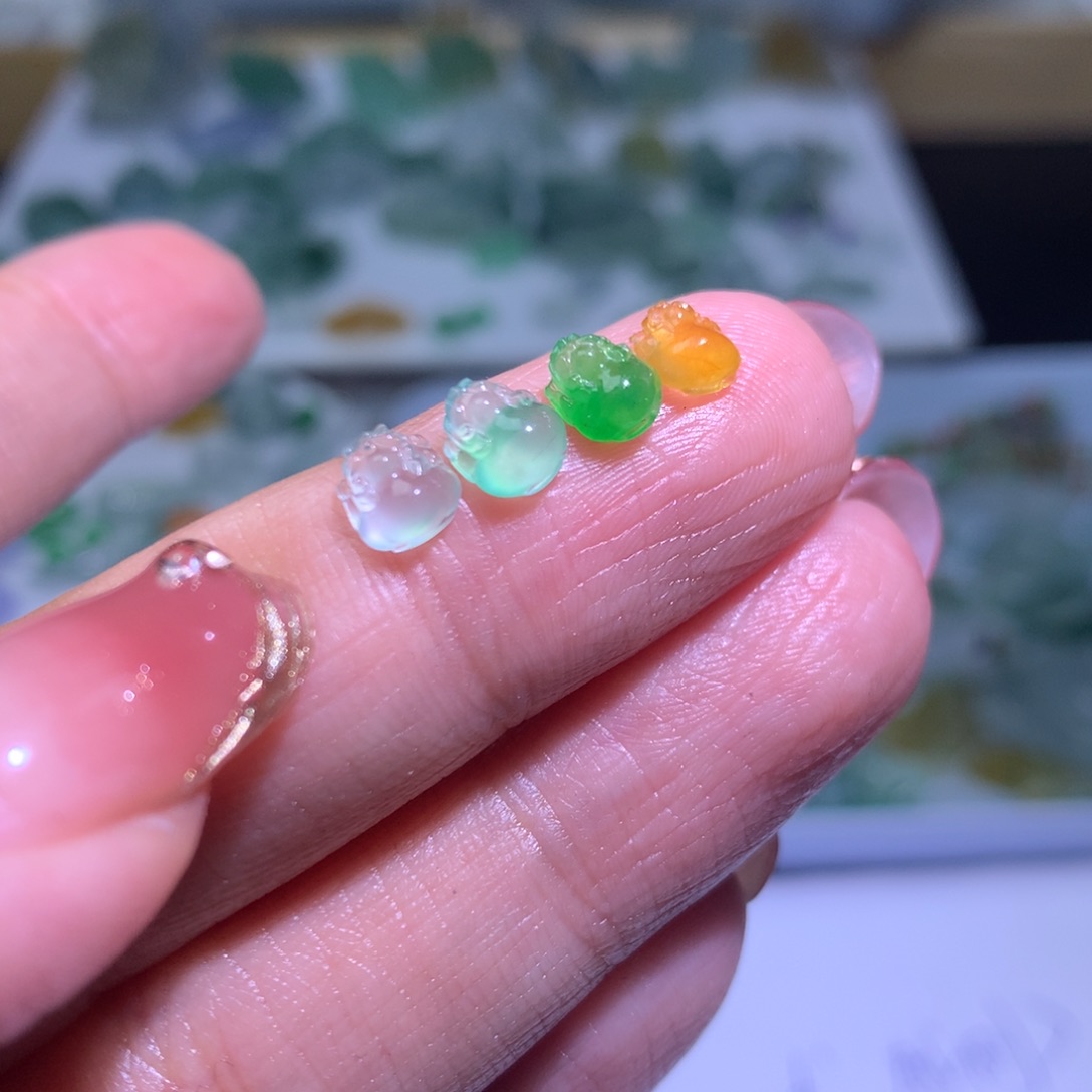 定制翡翠未镶嵌克毛货