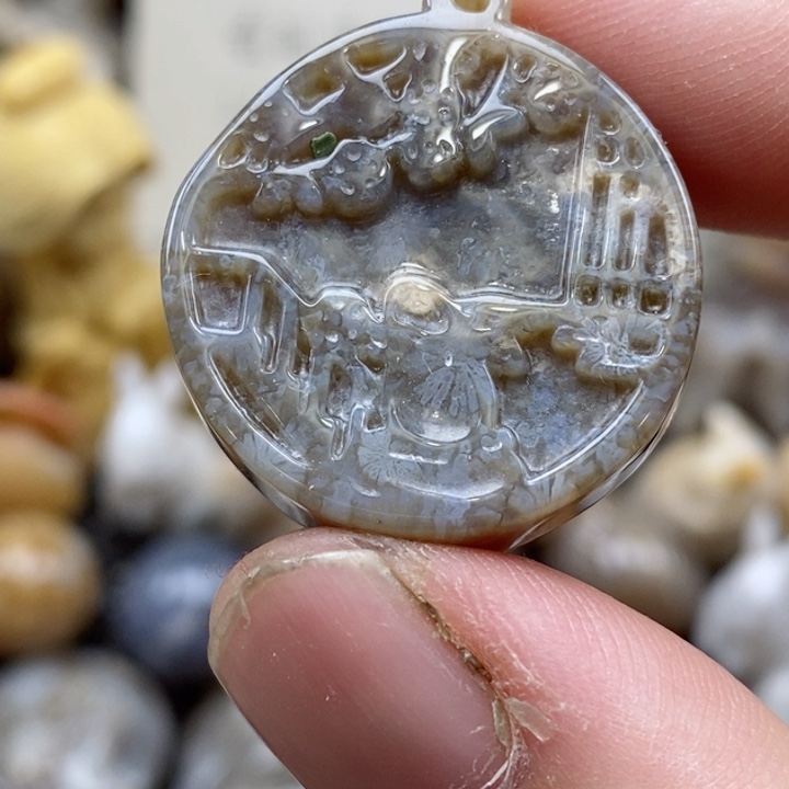 颈饰未镶嵌硅化珊瑚（珊瑚玉）小