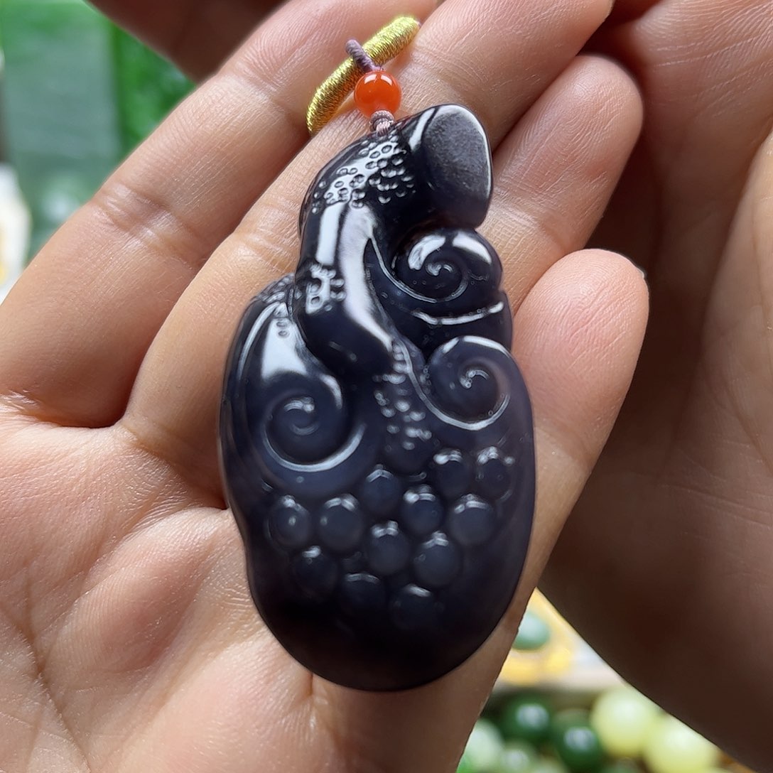 和田玉吊坠未镶嵌