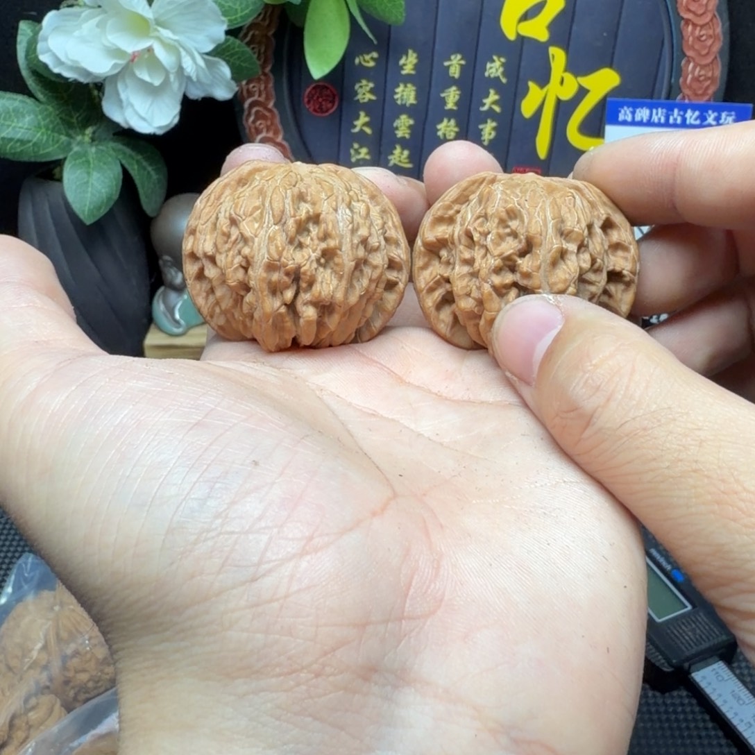 巷***⁹文玩核桃吊坠42磨盘