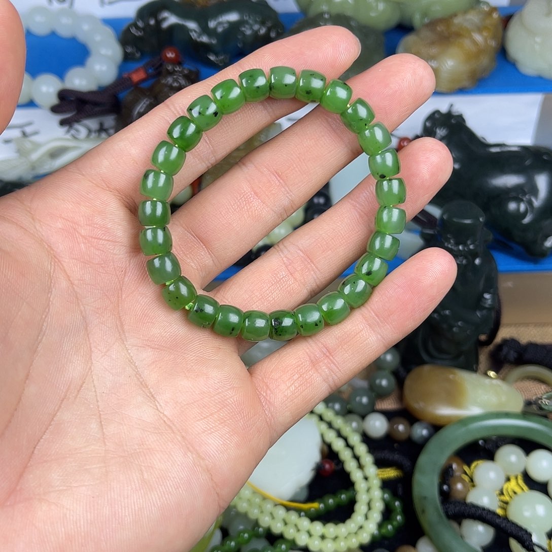 和田玉未镶嵌颈饰8毫米俄罗斯碧玉直切