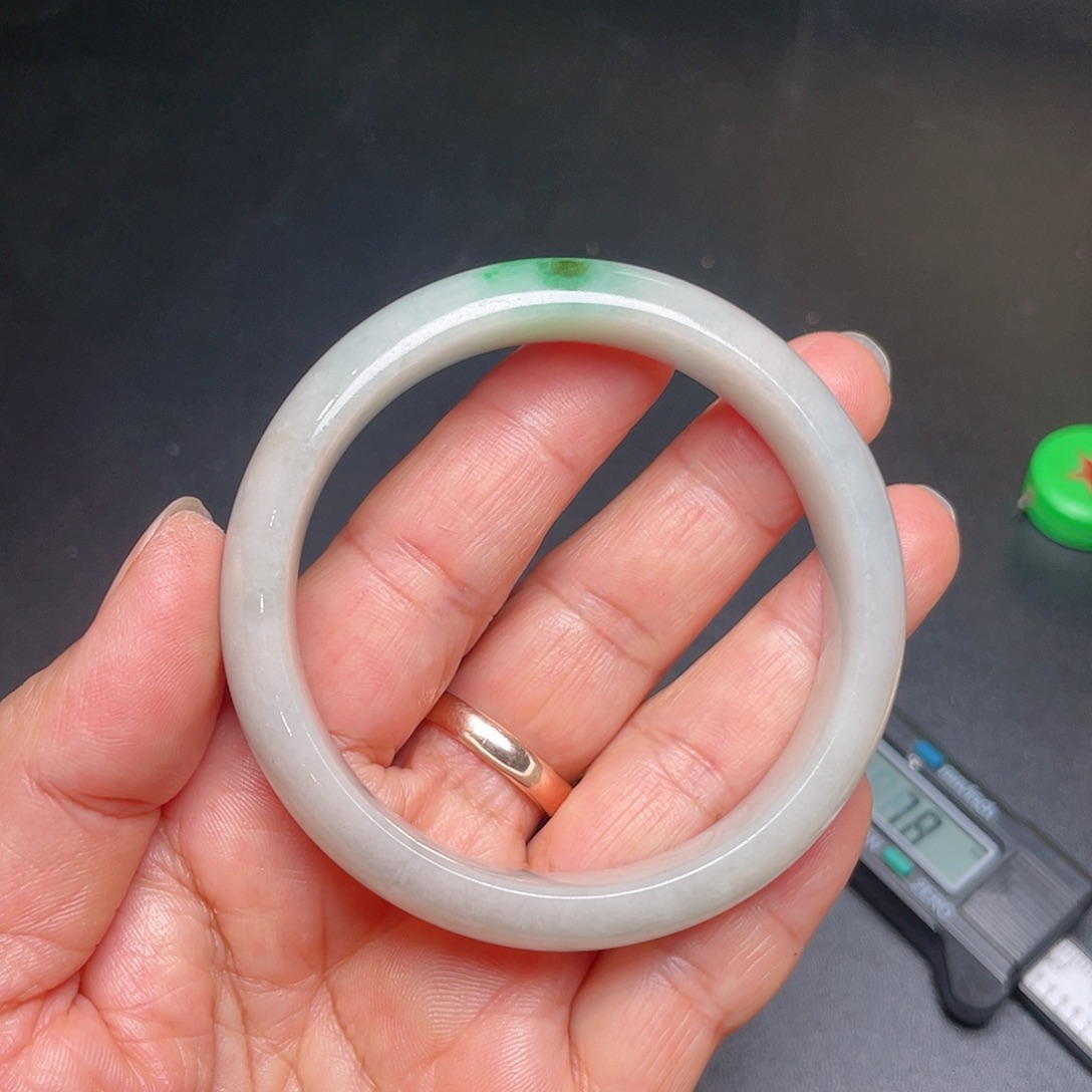 翡翠未镶嵌手镯天然翡翠一抹绿手镯