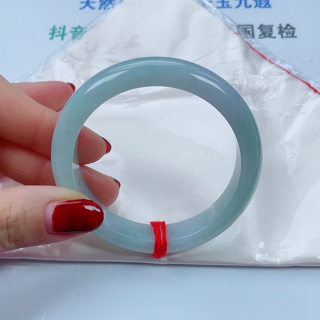 翡翠未镶嵌手镯圈口59宽13厚8.6