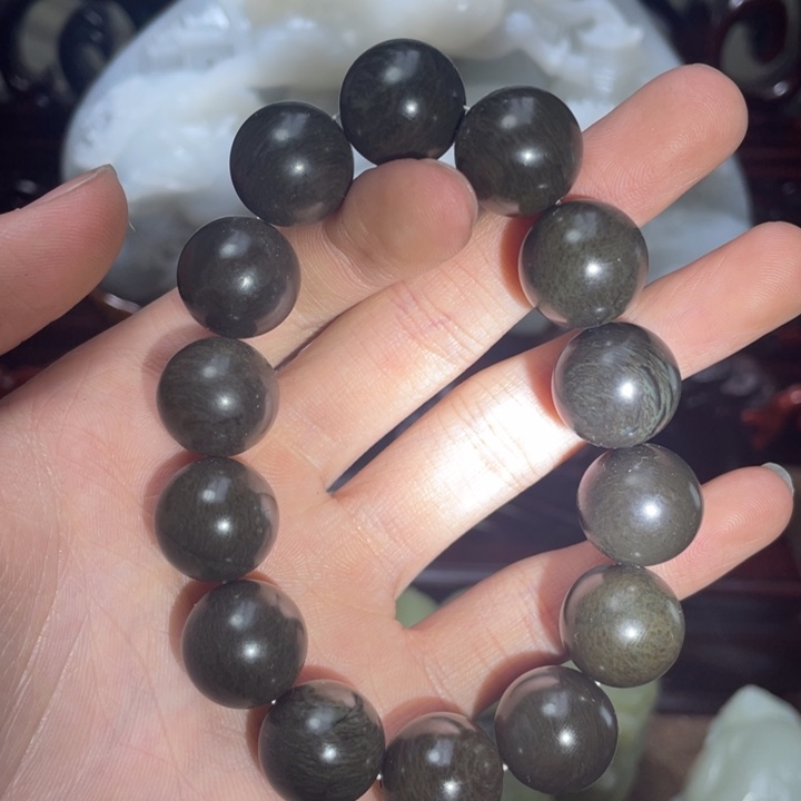 和田玉未镶嵌把件