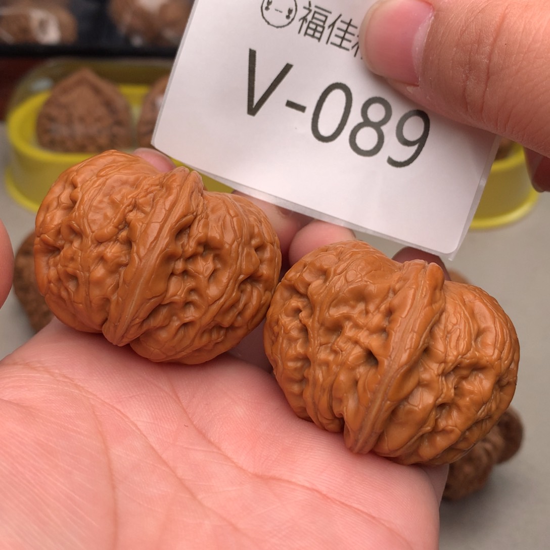 文玩核桃把件43元宝………….