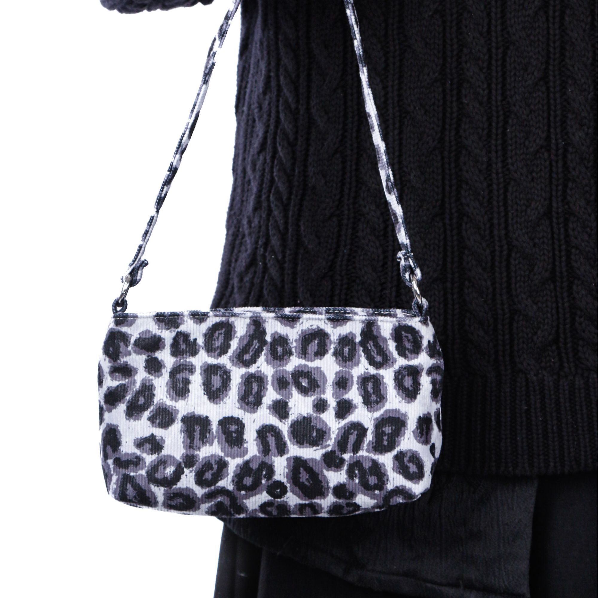 无则艺【横版手机包】小众黑豹纹小单肩斜挎