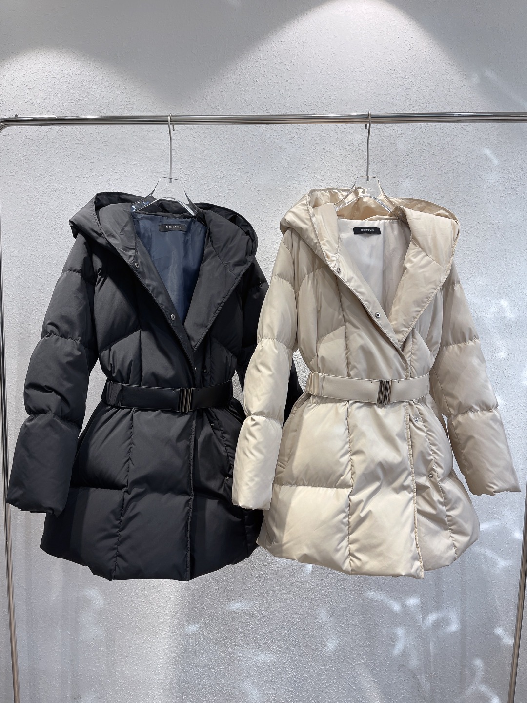21383-连帽系腰羽绒服