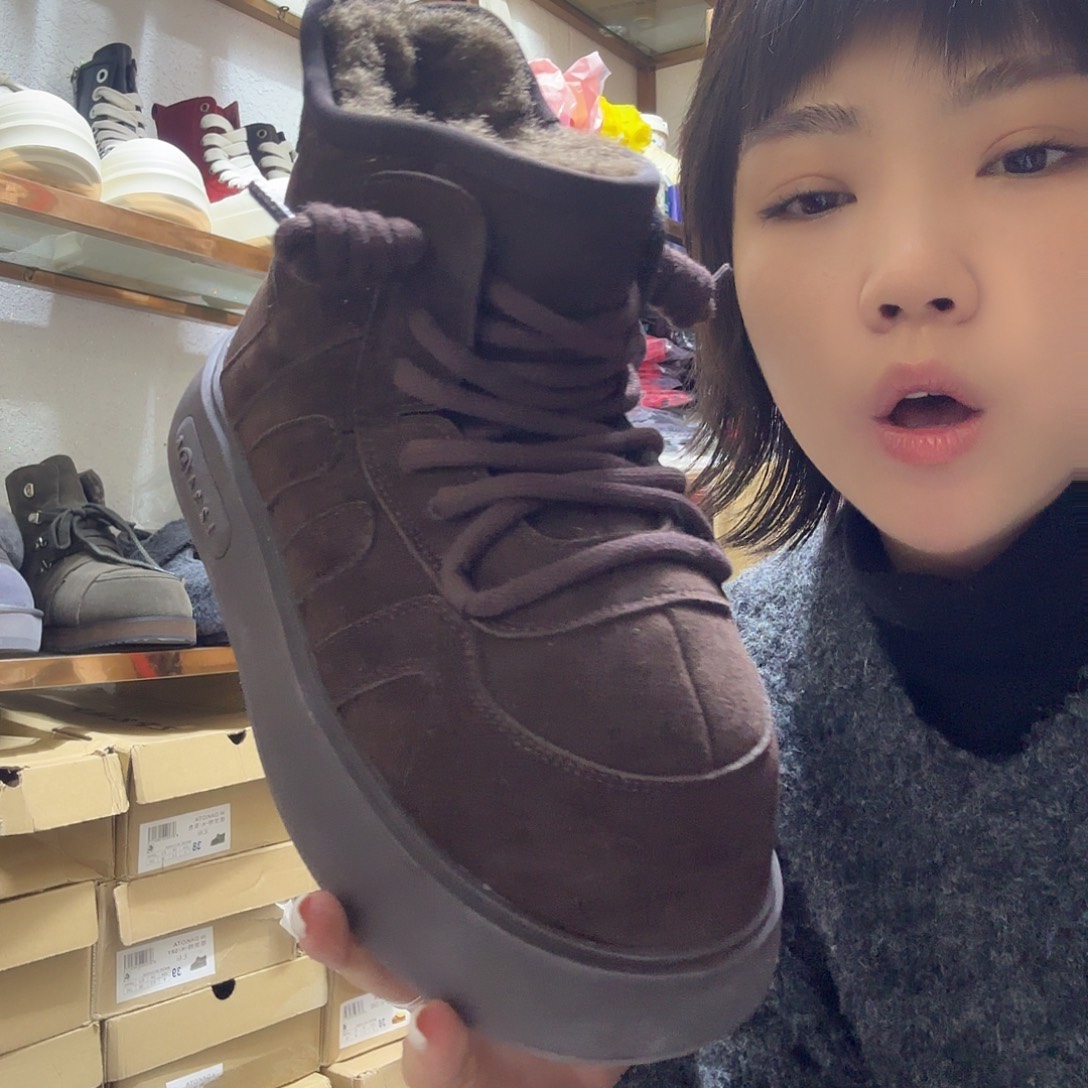 37码咖色卡皮巴拉