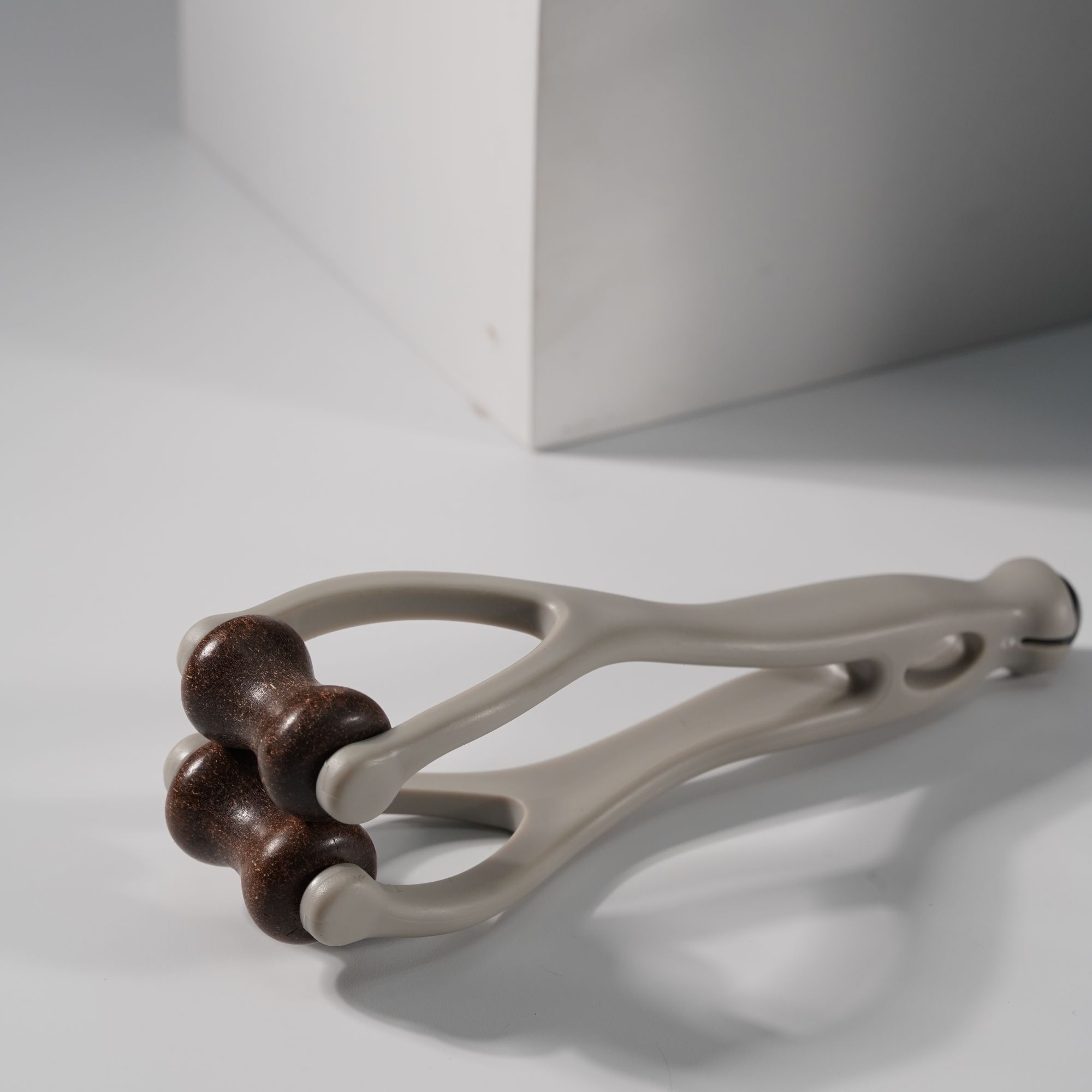 【珊木居】HXZ1081 TO-P系列 通络合香珠手指按摩夹 颜色随机